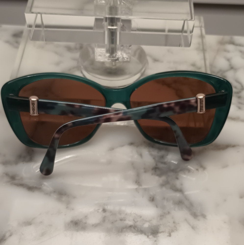 Teal bebe Sunglasses - Picture 4 of 7